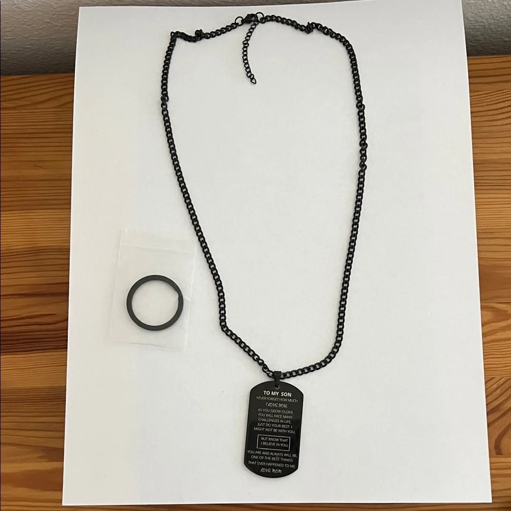 BLACK ENGRAVED “SON” DOG TAG NECKLACE
BRAND NEW IN BOX
💎GREAT HOLIDAY GIFT💎 - Picture 3 of 8